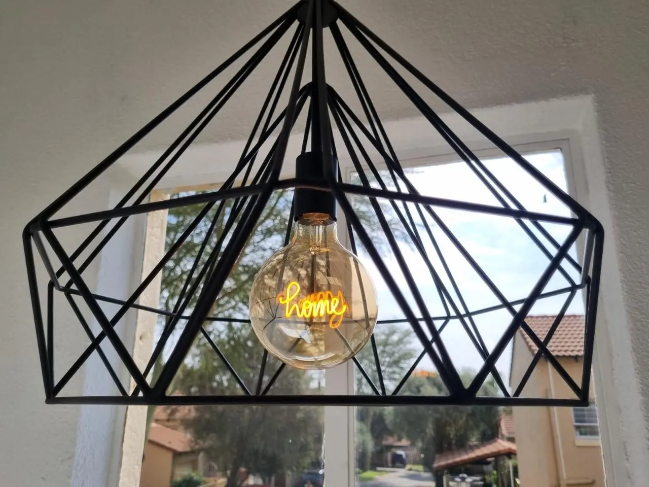 Feature pendant lighting