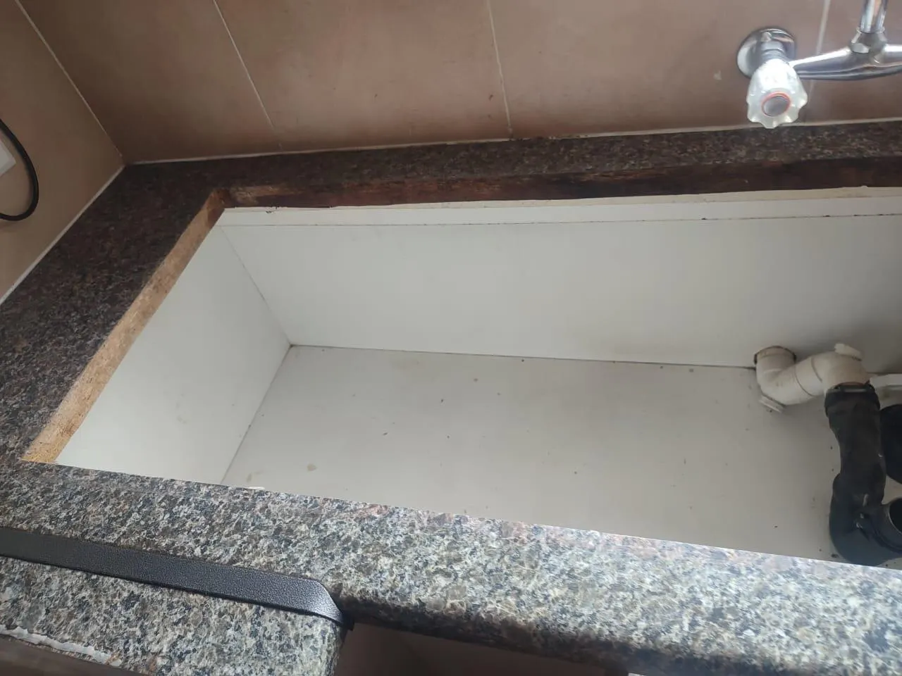 Under-sink plumbing