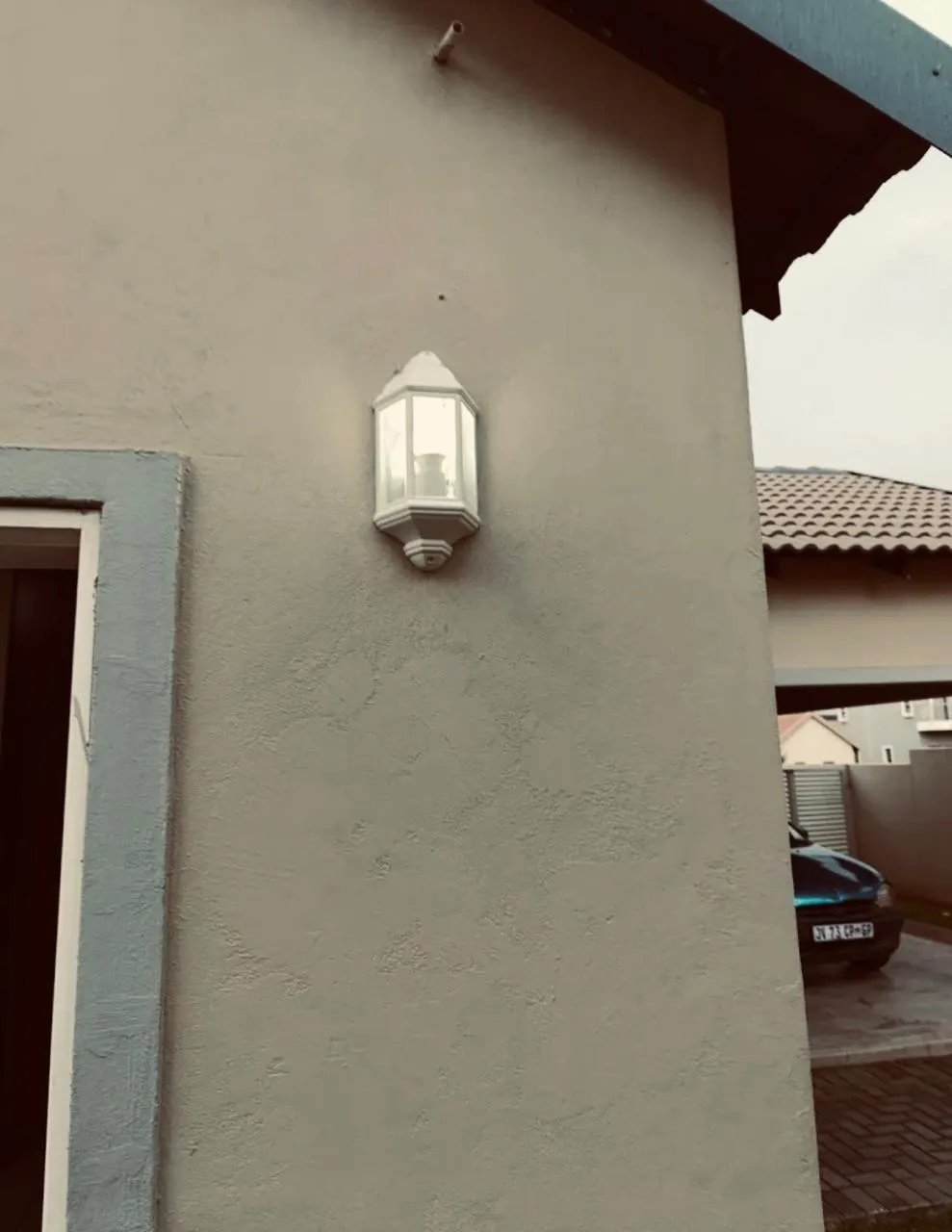 Exterior Wall & Lighting
